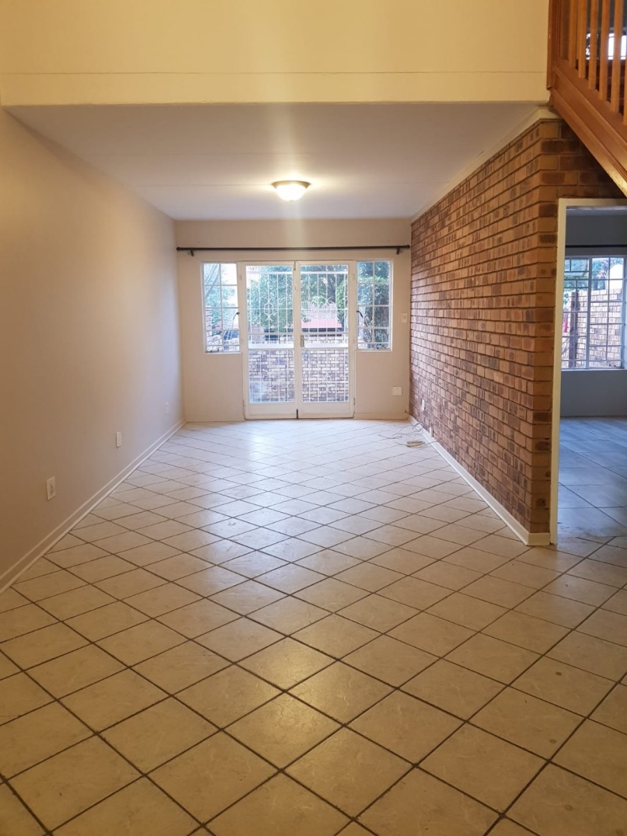 To Let 3 Bedroom Property for Rent in Ifafi North West
